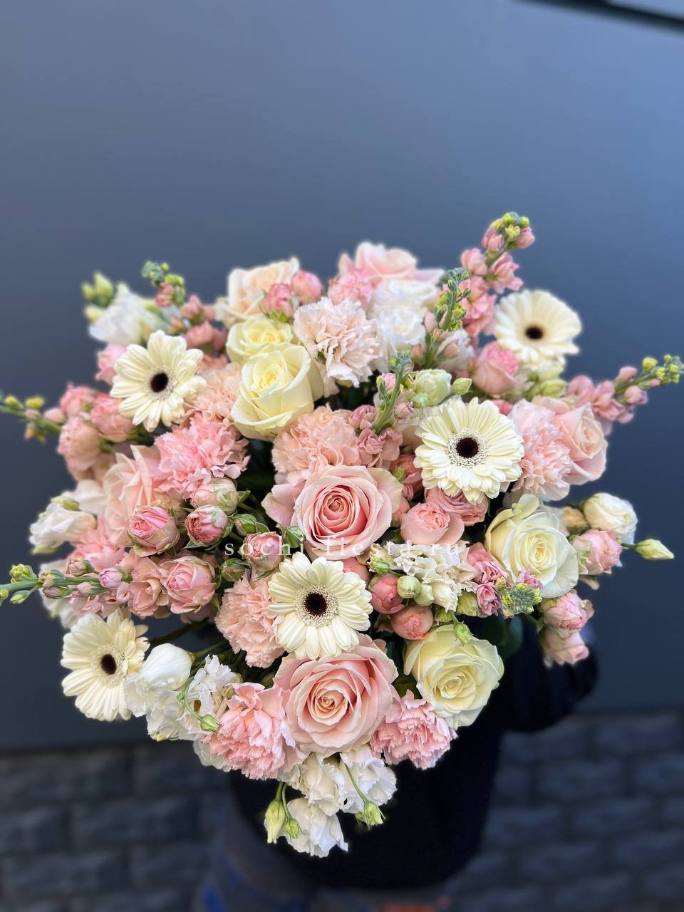 Авторский букет "Нежный" в Москве