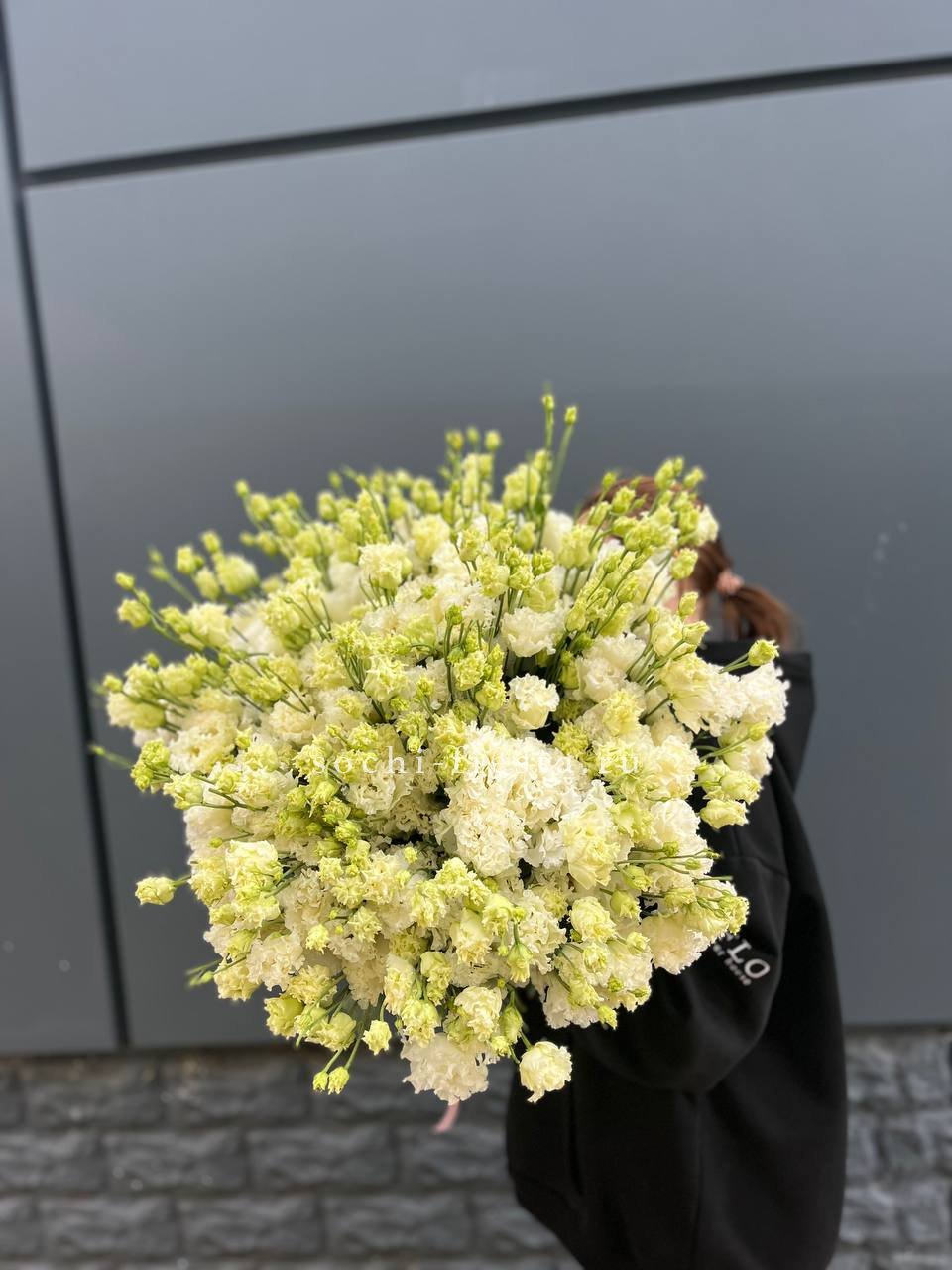 51 белая эустома в Москве