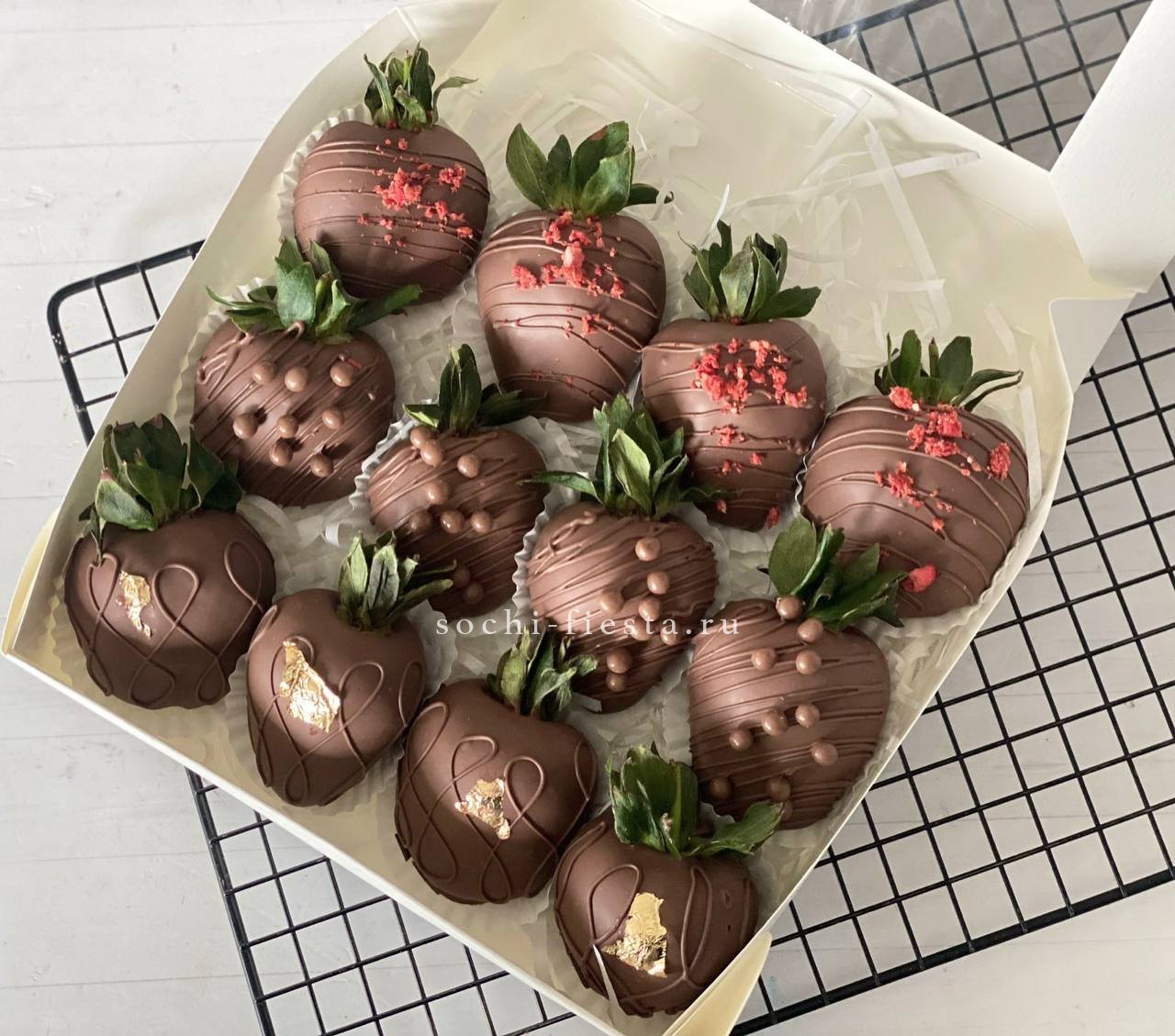 Клубника в шоколаде 12 ягод в Москве