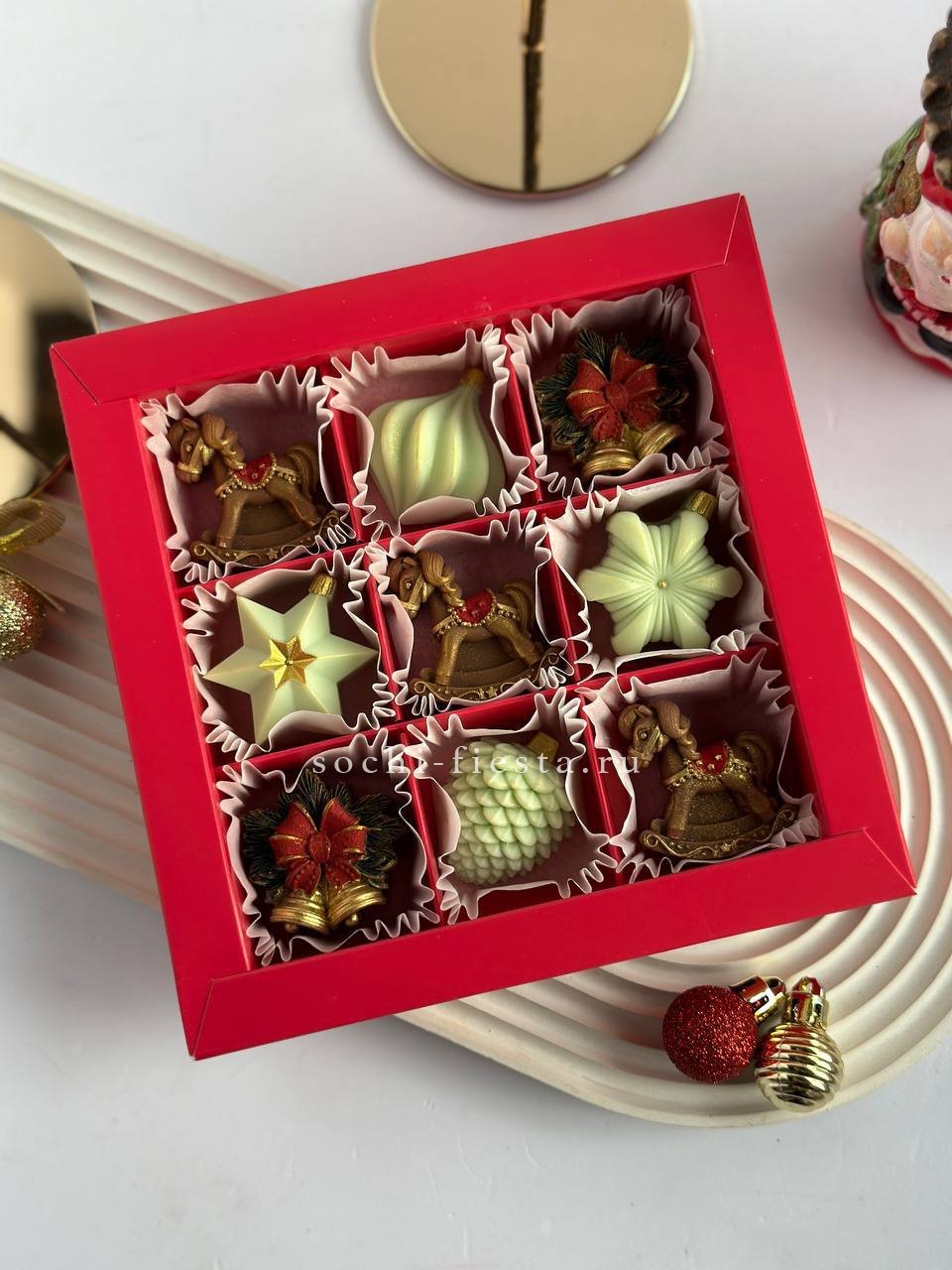 Бельгийский шоколад НГ шары 2 в Москве