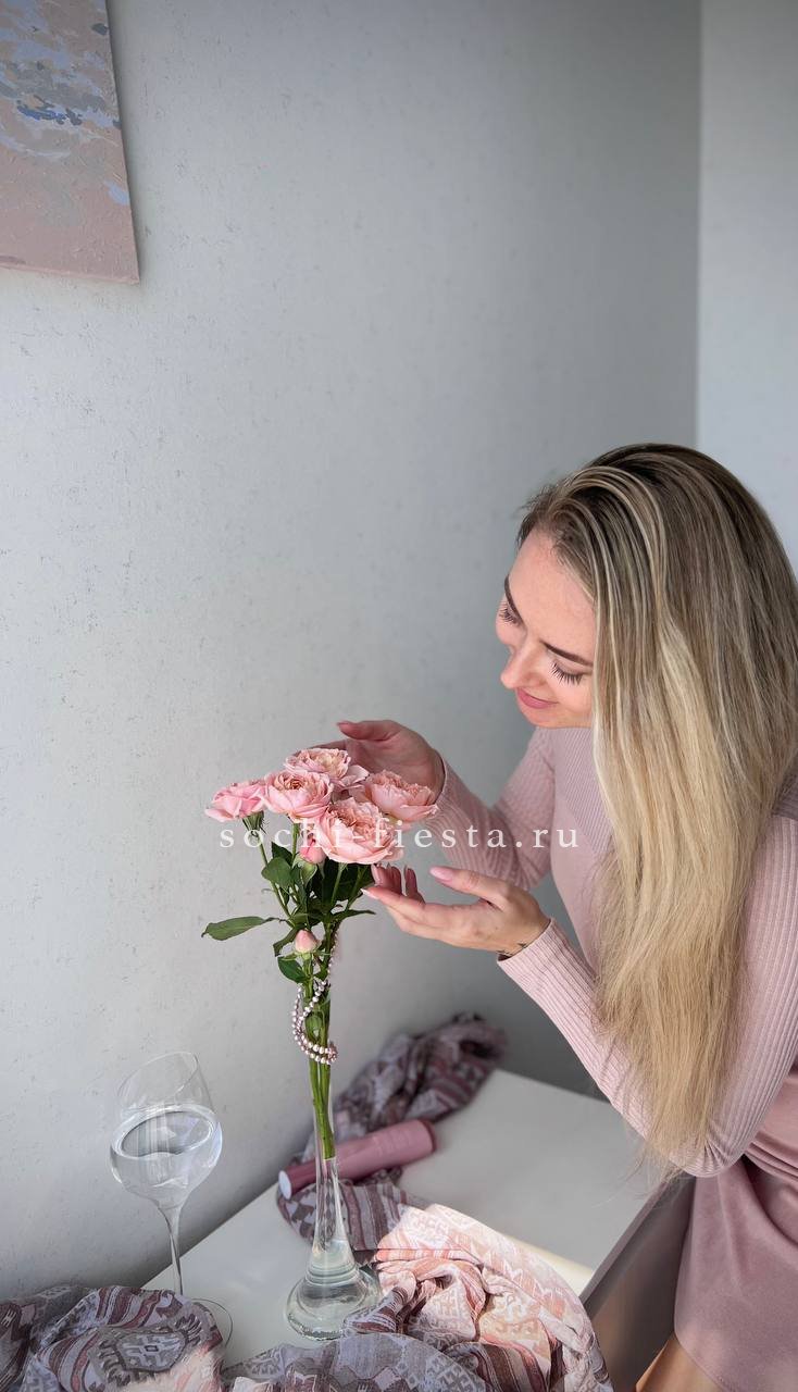 Цветочная подписка Пакет S в Москве