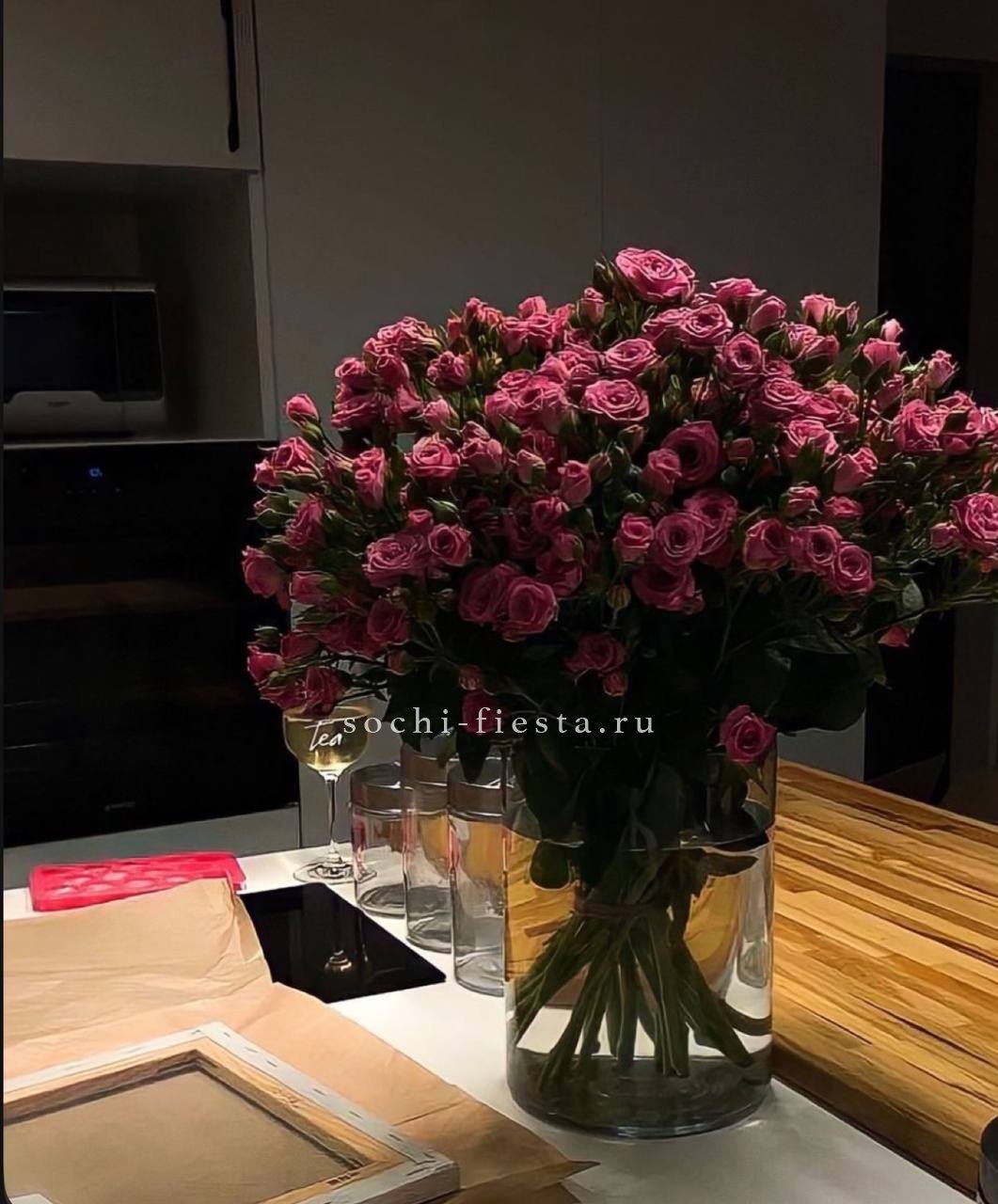 Цветочная подписка Пакет L в Москве