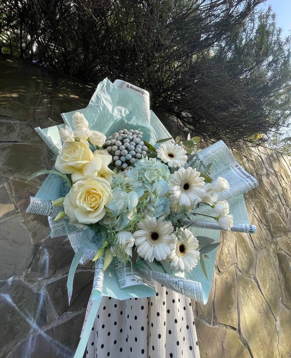 Дизайнерский букет "Light-blue" в Москве