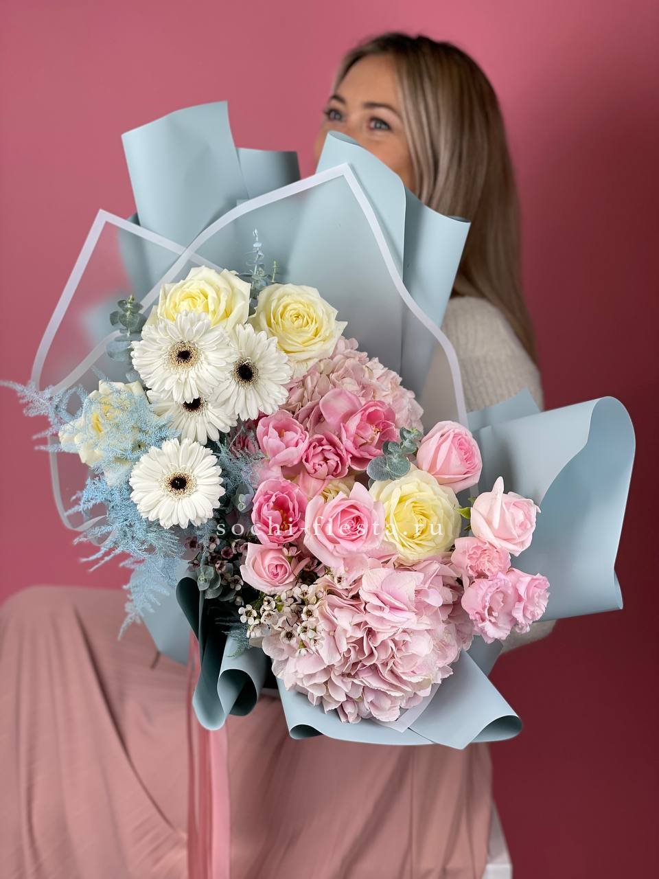 Дизайнерский букет Adele в Москве