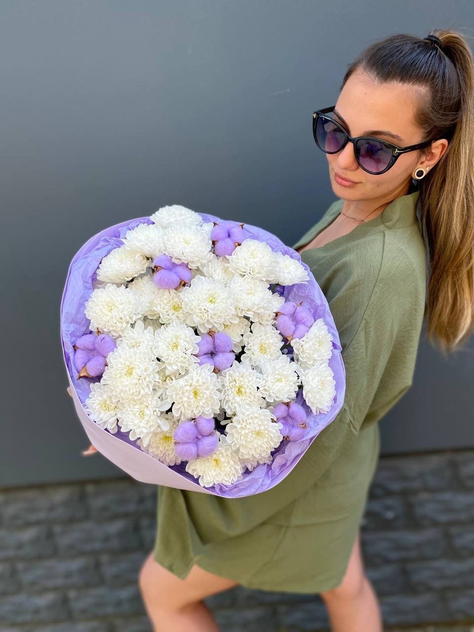  Букет  хризантем и хлопка в Москве