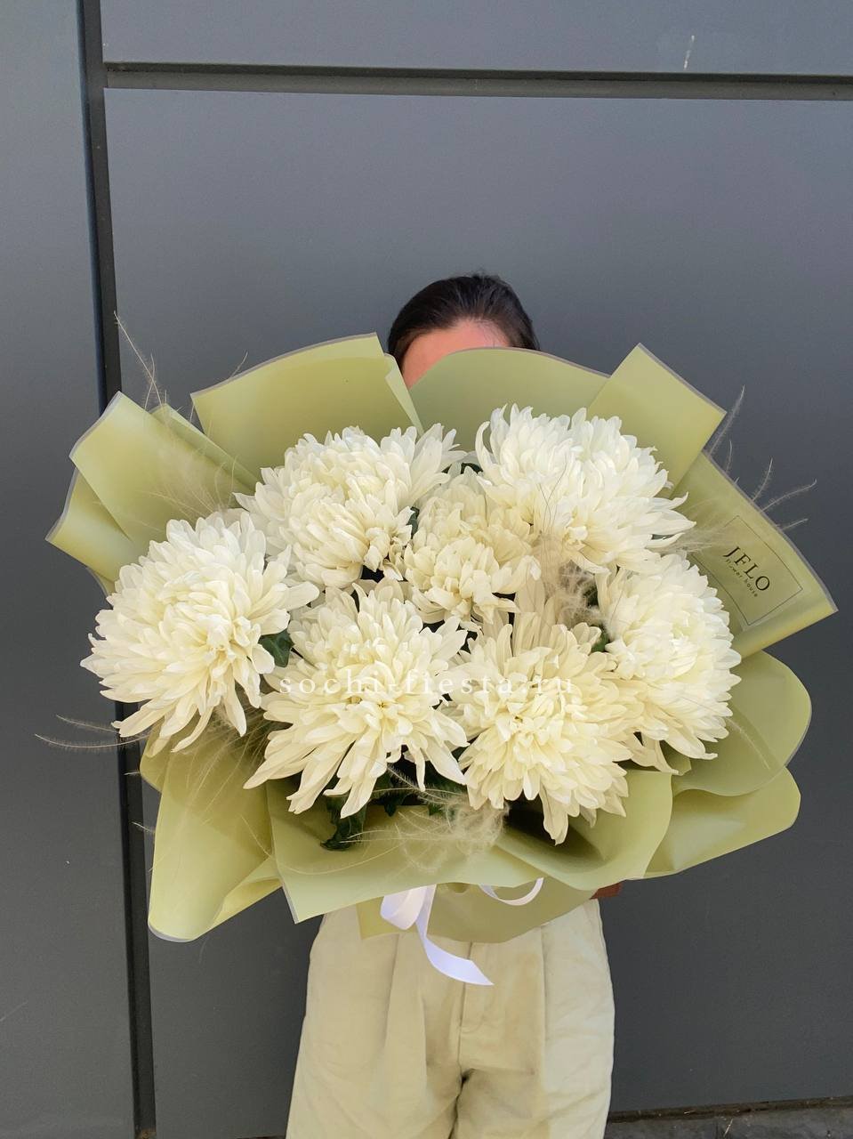 Букет одноголовых хризантем  в Москве
