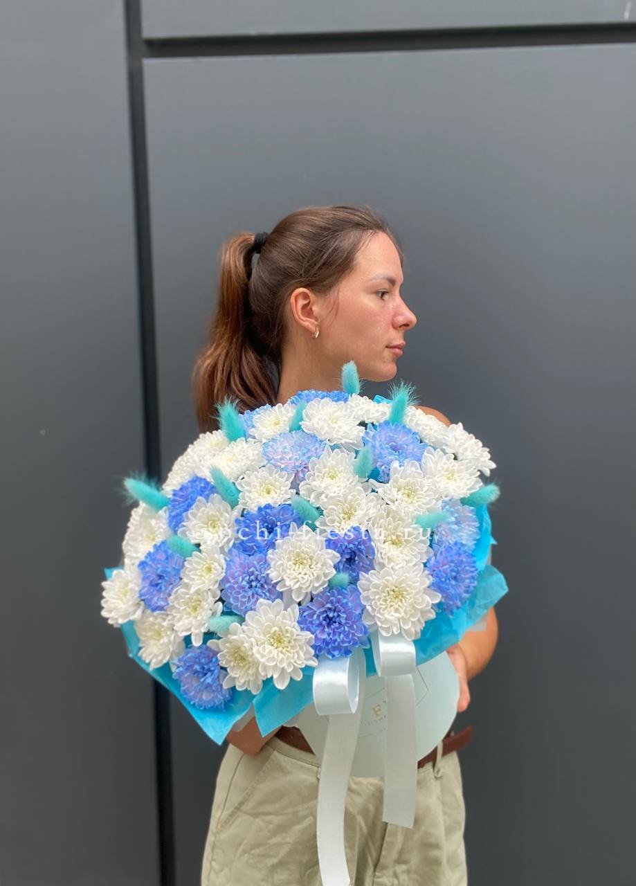  Коробочка  хризантем и лагуруса «Blue sea» в Москве