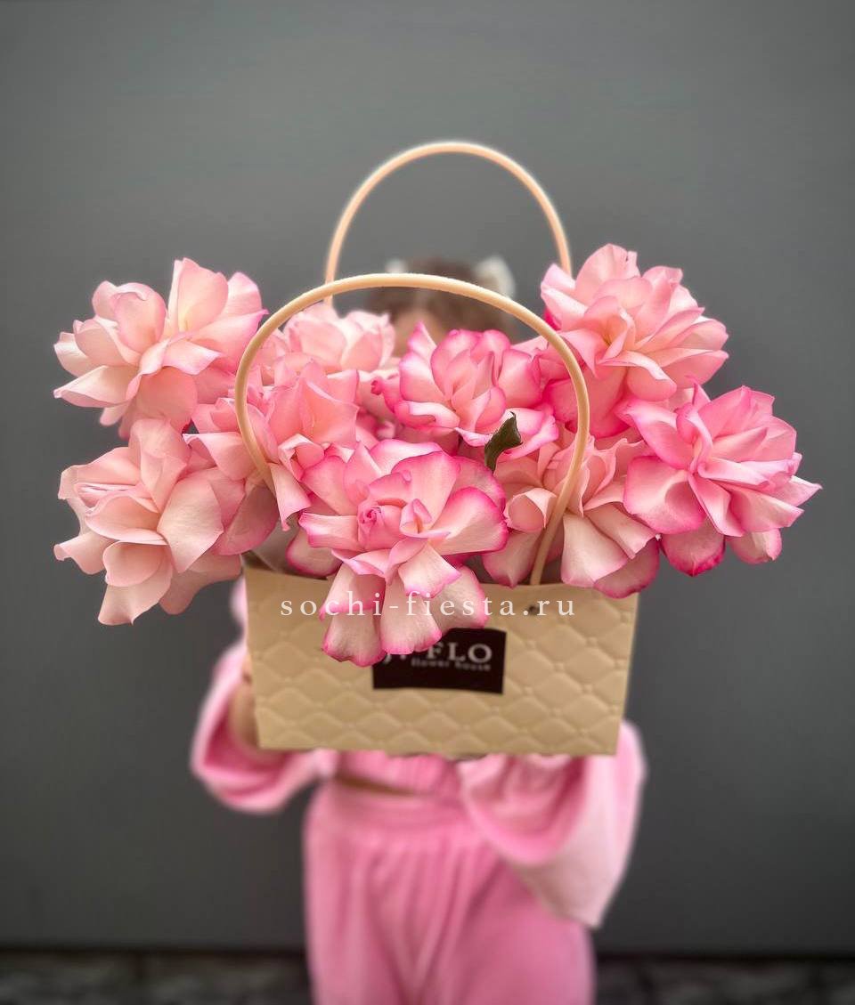 Сумочка розовых роз Венди в Москве