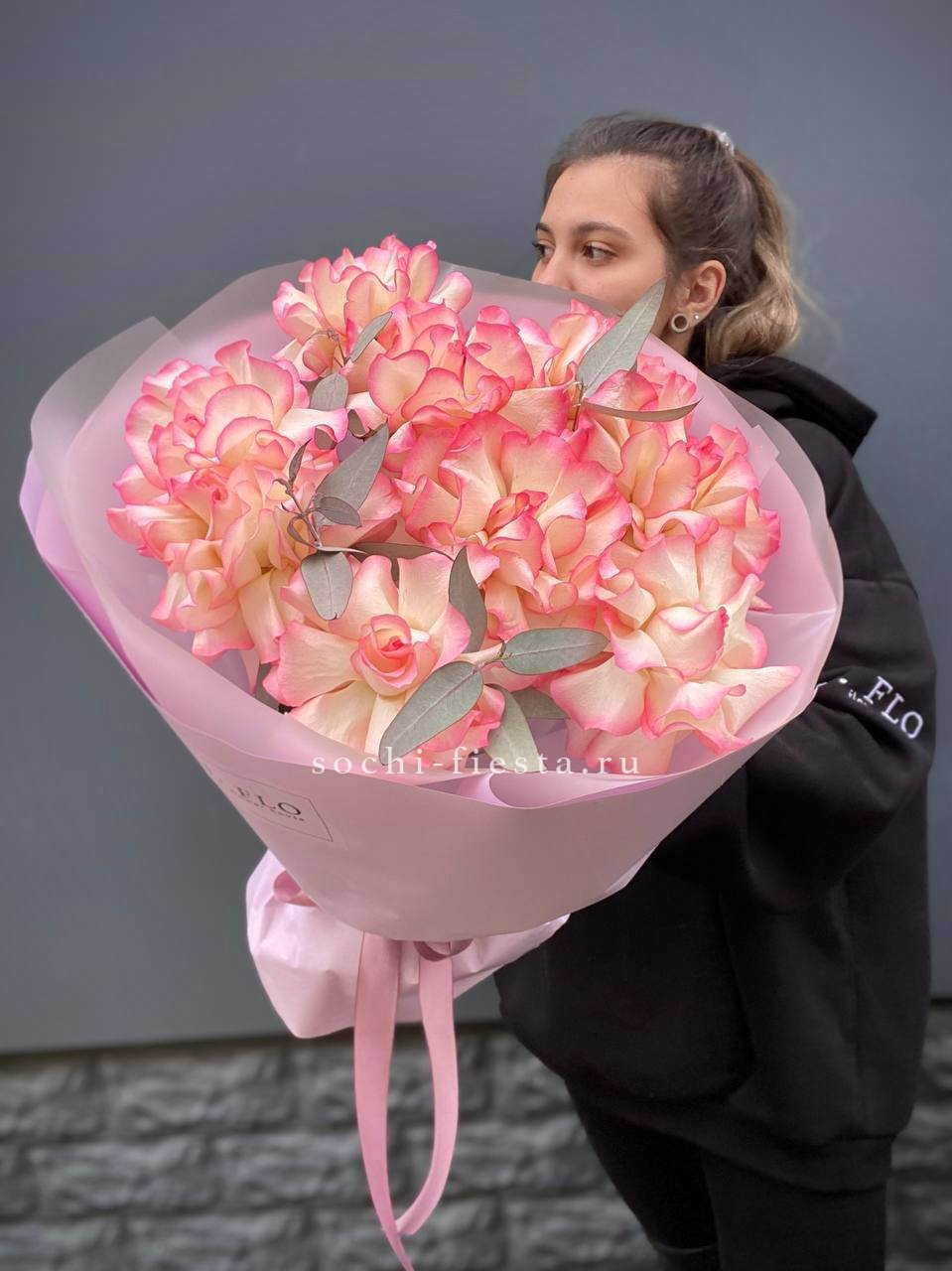 9 французских роз Джумилия в Москве