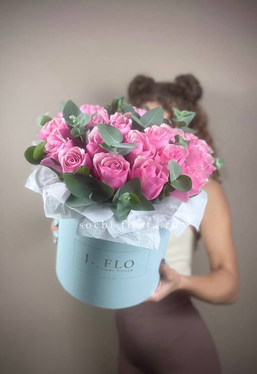 Бокс 27 роз в Москве