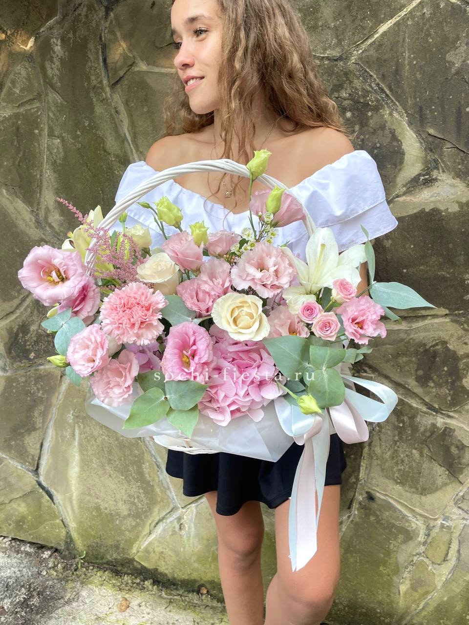 Авторская корзина Mia в Москве