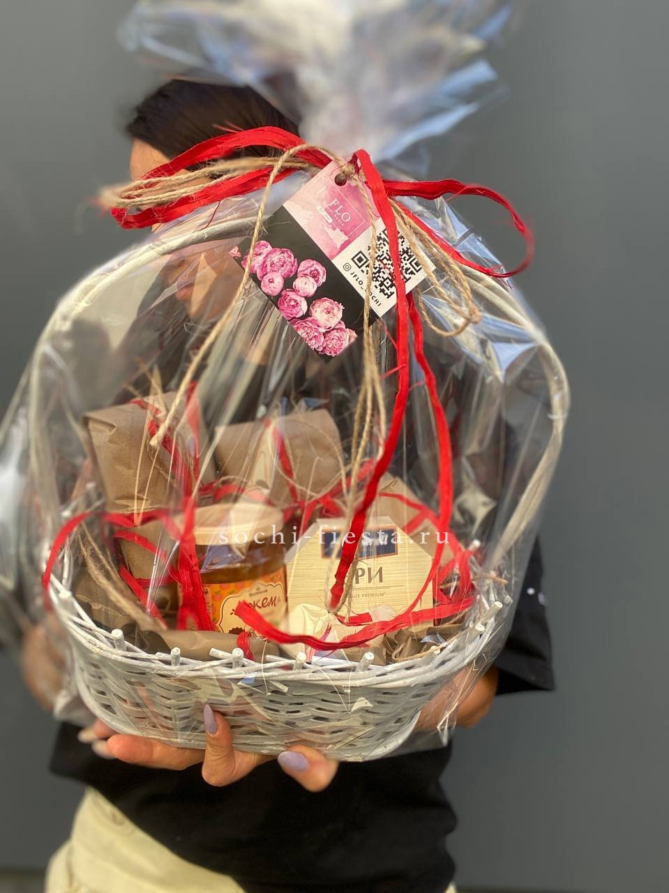 Сырная корзина с доставкой в Москве