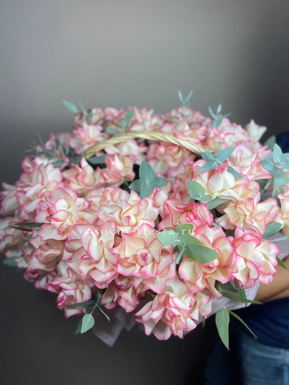 51 джумилия  в корзине   в Москве