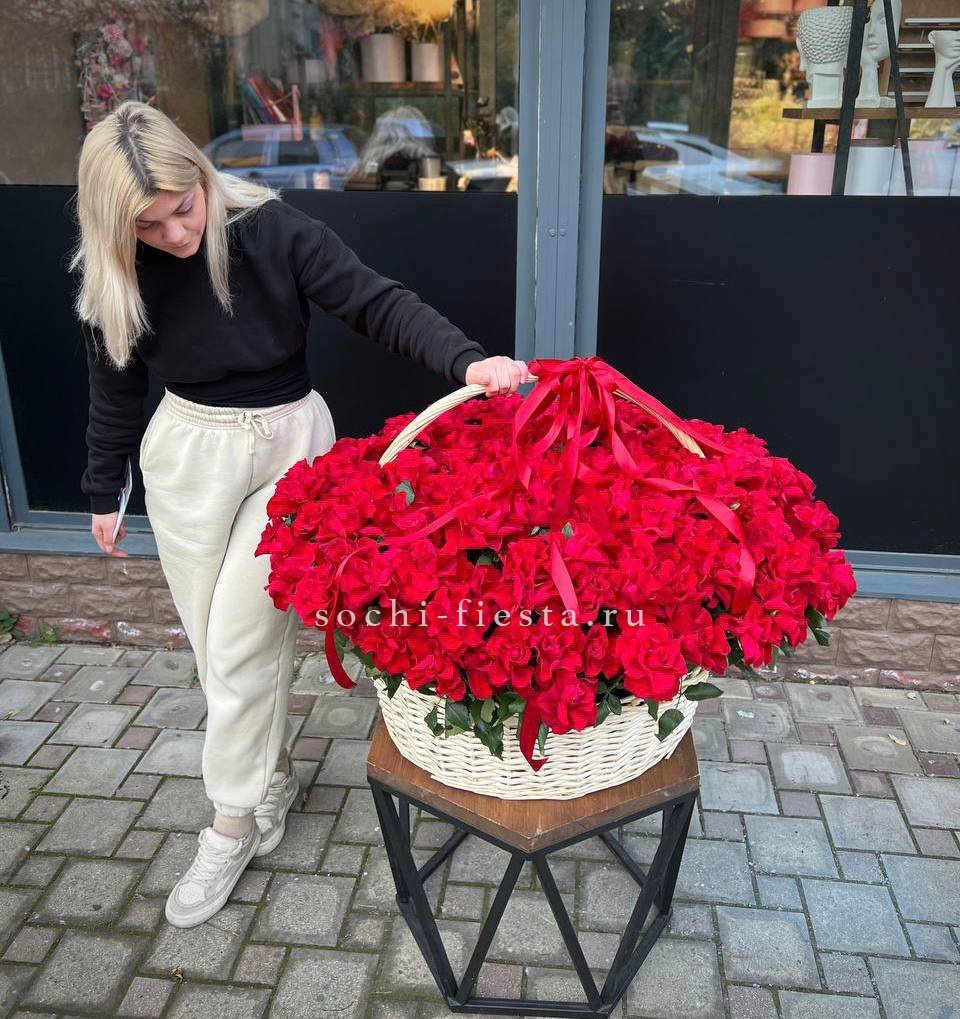 201 французская красная роза в Москве