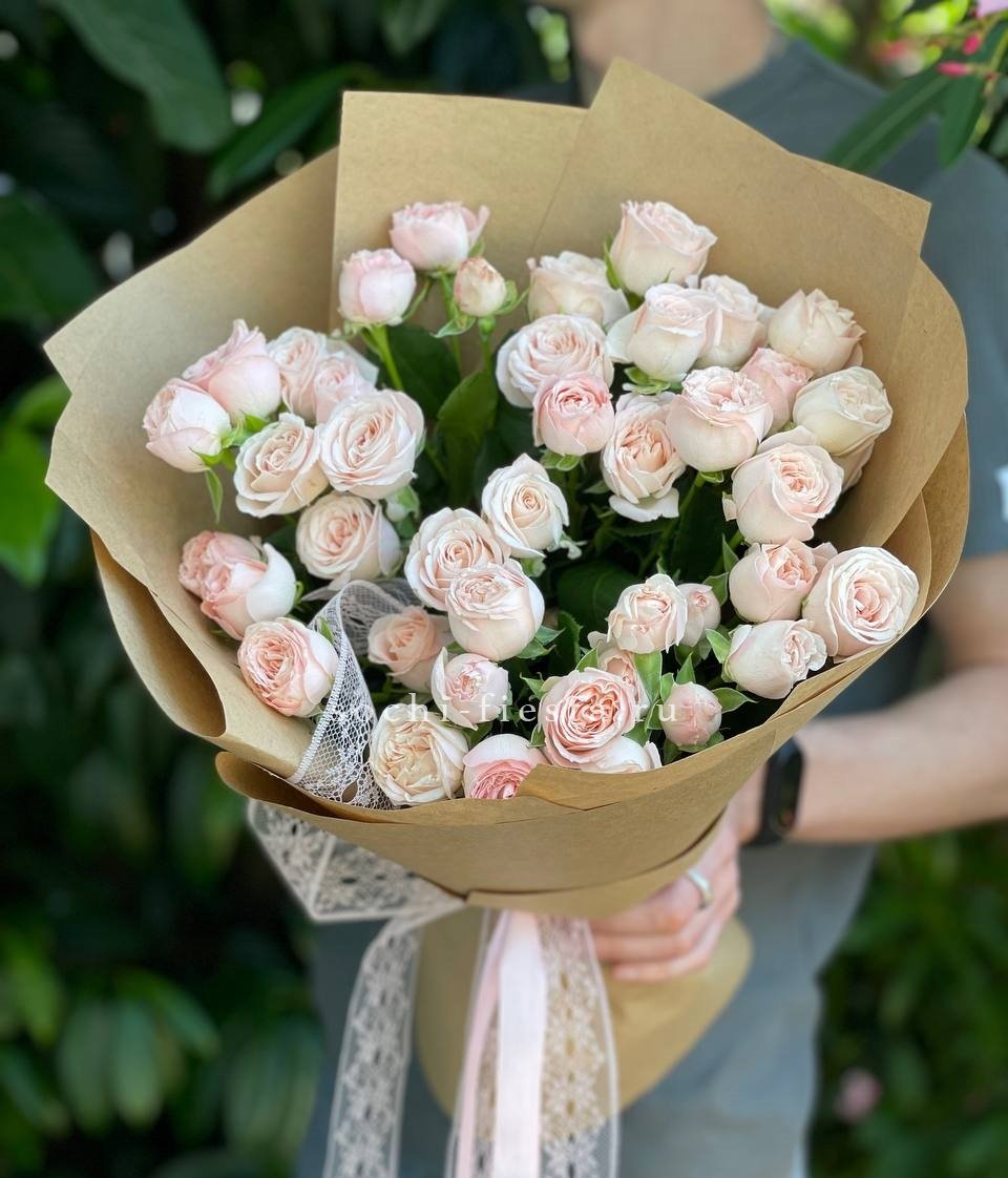 Кустовые розы букет "Bombastic №1" в Москве