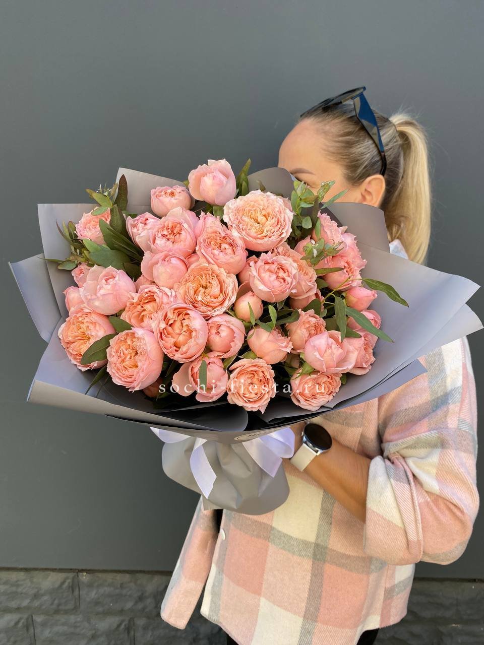 Букет с пионовидными розами "Pivoine" в Москве