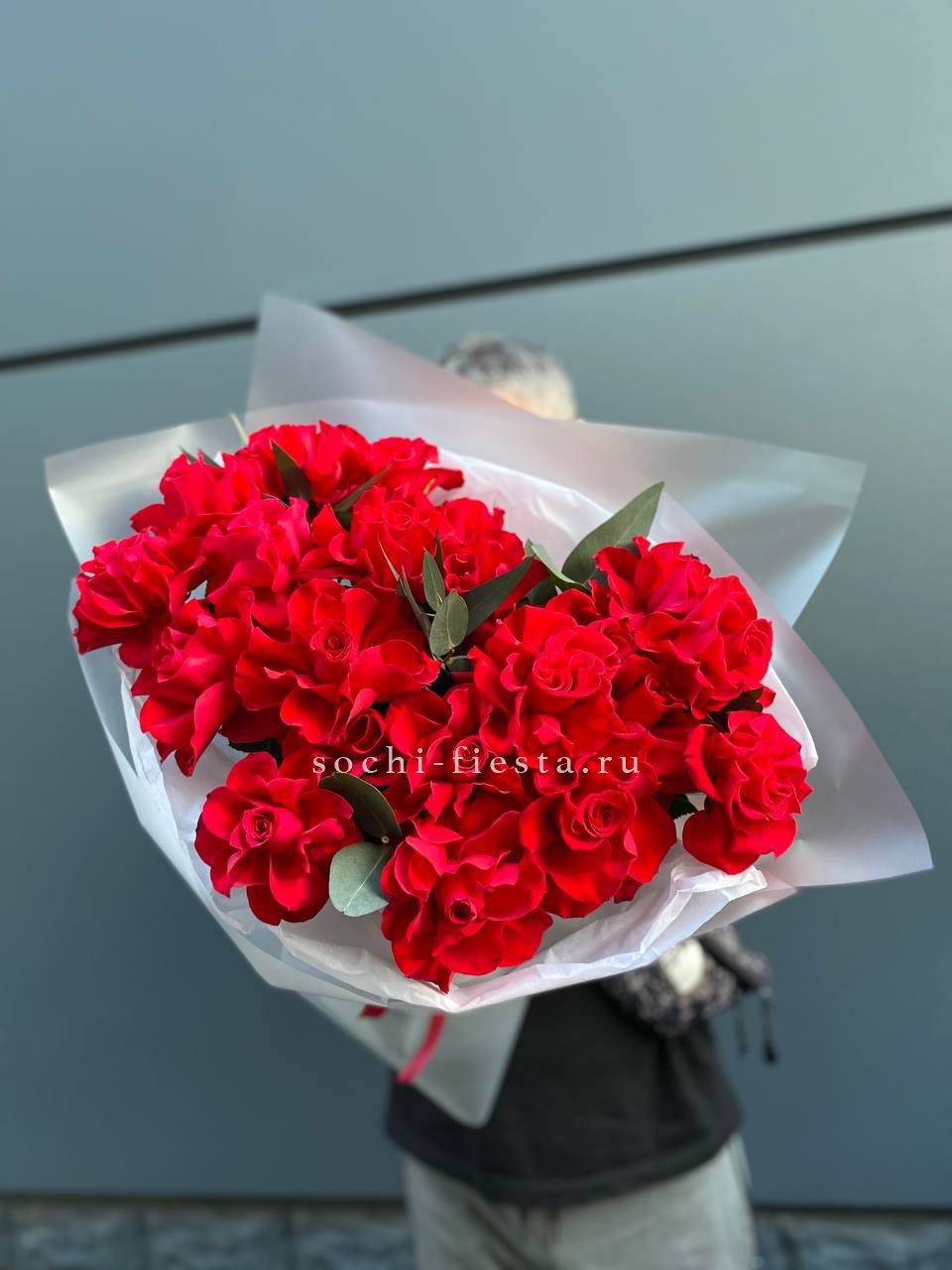 21 Красная французская роза в Москве