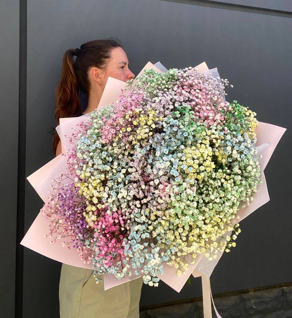 Пышный букет из гипсофил  в Москве