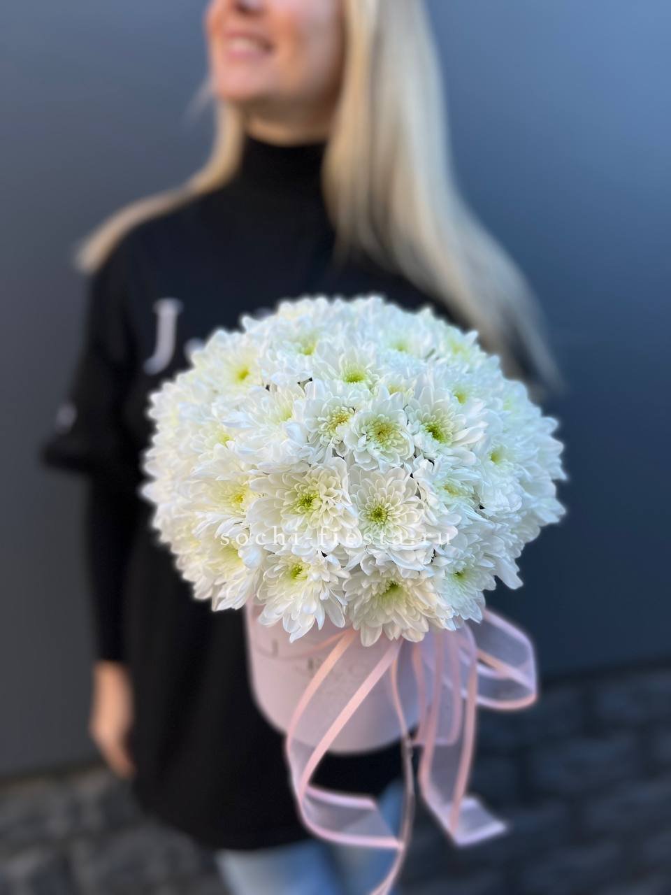 Коробка с хризантемами №1 в Москве