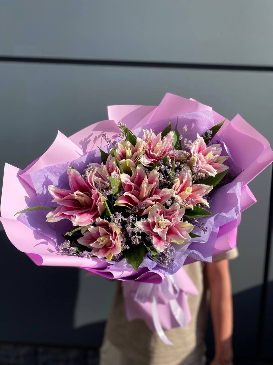 Букет пионовидных лилий №4 в Москве