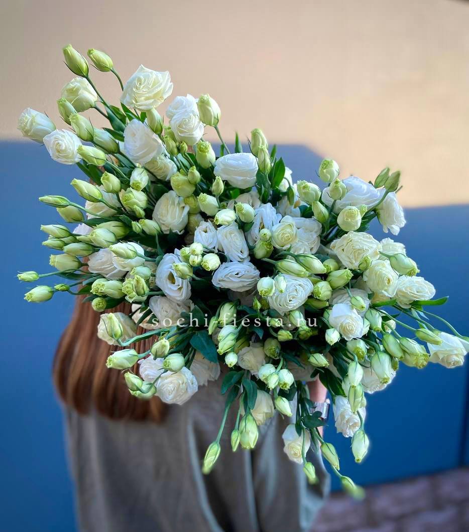 Охапка Эустомы в Москве