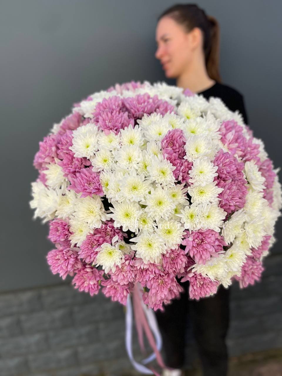  Букет 25 хризантем микс в Москве