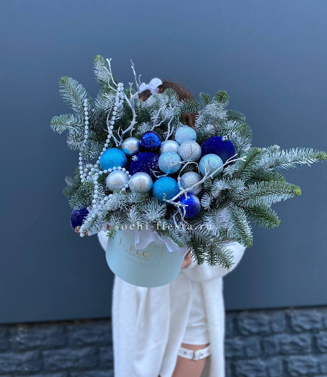 Композиция "Голубая бездна" в Москве