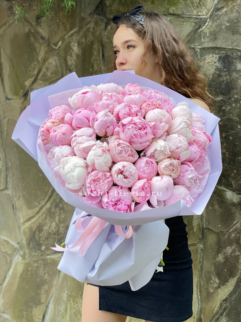 39 нежных пионов в Москве