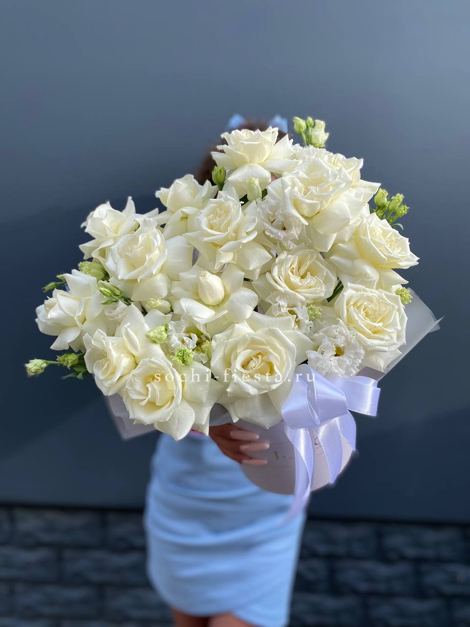 Коробка с цветами "Swan" в Москве