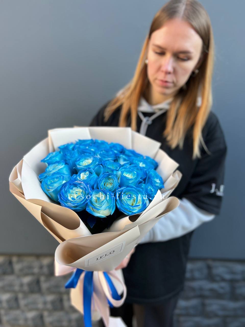 Букет синих роз Blue Lagoon в Москве