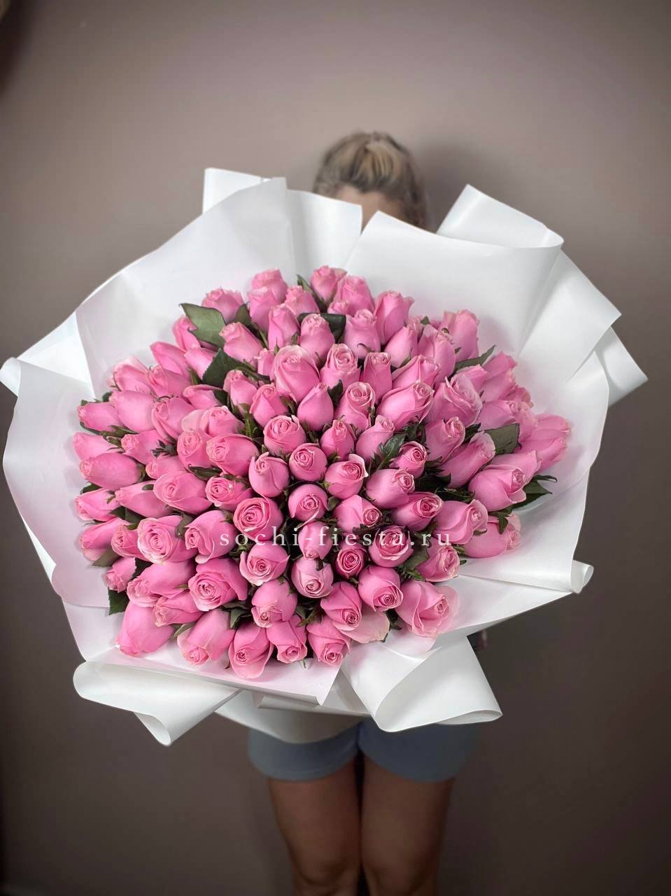 101 роза селеб в Москве