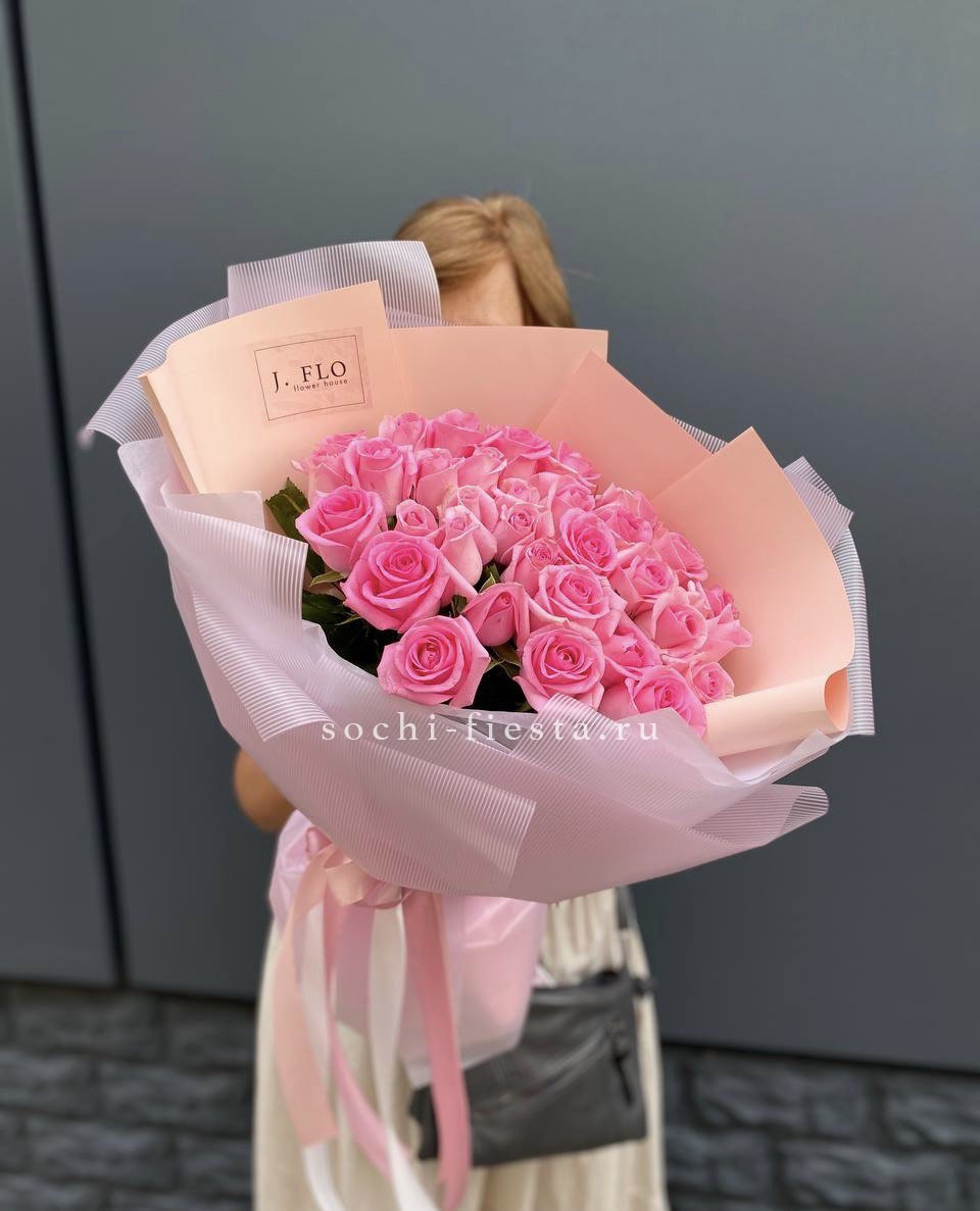 33 Розовые розы в Москве
