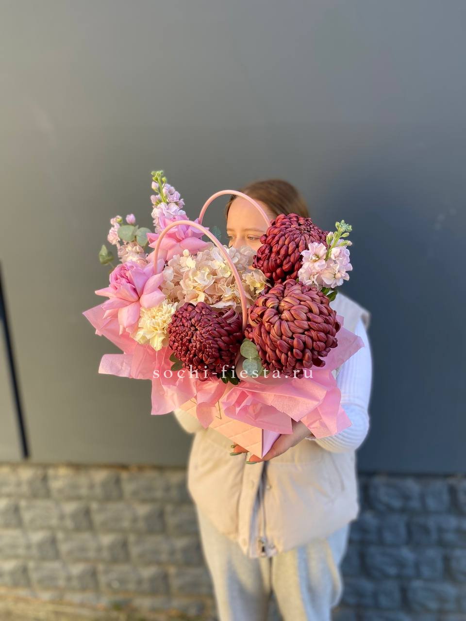 Сумочка нежная с бигуди в Москве