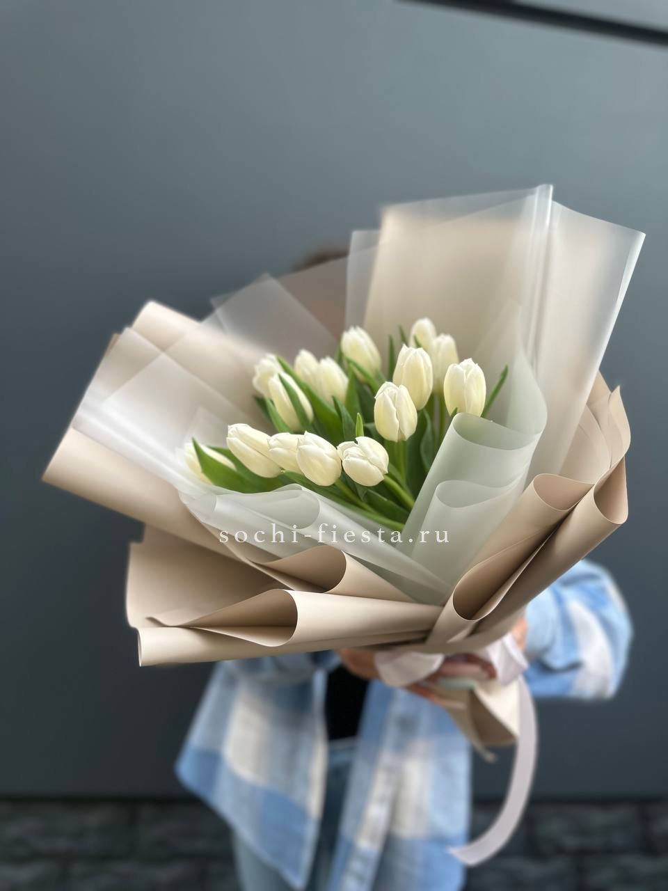 Букет из 15 белых тюльпанов в Москве