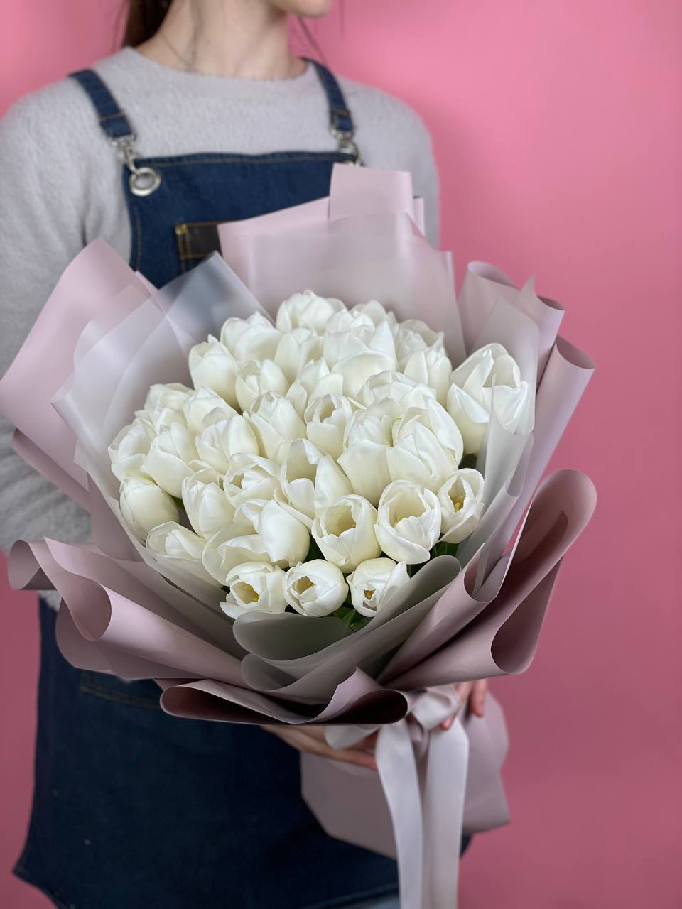 Букет белых тюльпанов Pure в Москве