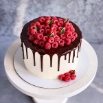 Заказать ТОРТЫ И КАПКЕЙКИ в Москве с доставкой и по самым низким ценам