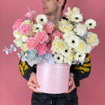 Заказать ЦВЕТЫ В КОРОБКАХ в Москве с доставкой и по самым низким ценам