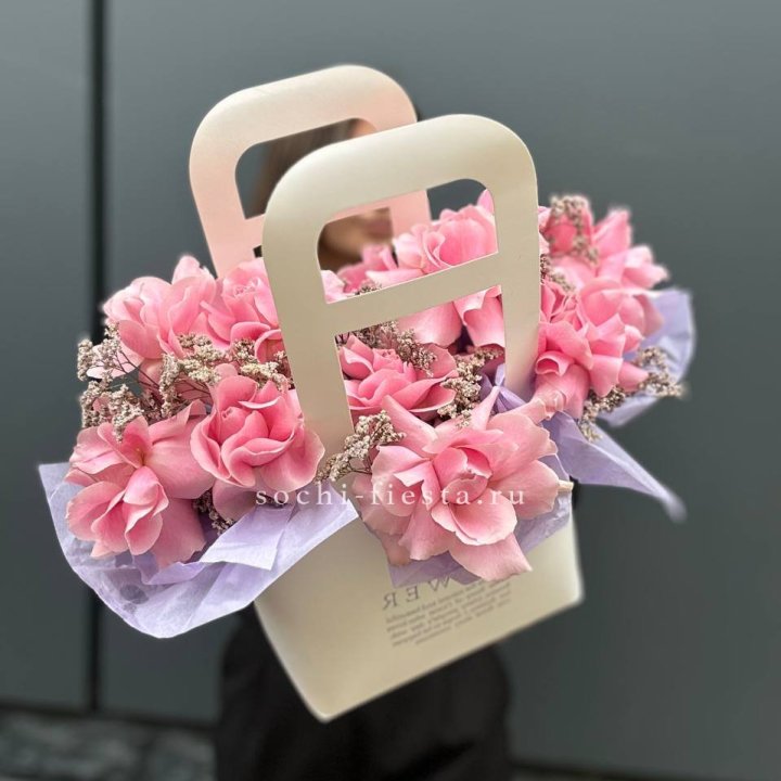 Сумочка розовых роз "Плинки" в Москве