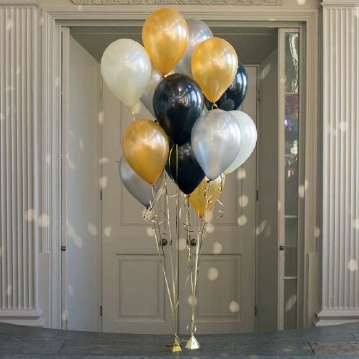 Фонтан шаров "Фаерворк" в Москве