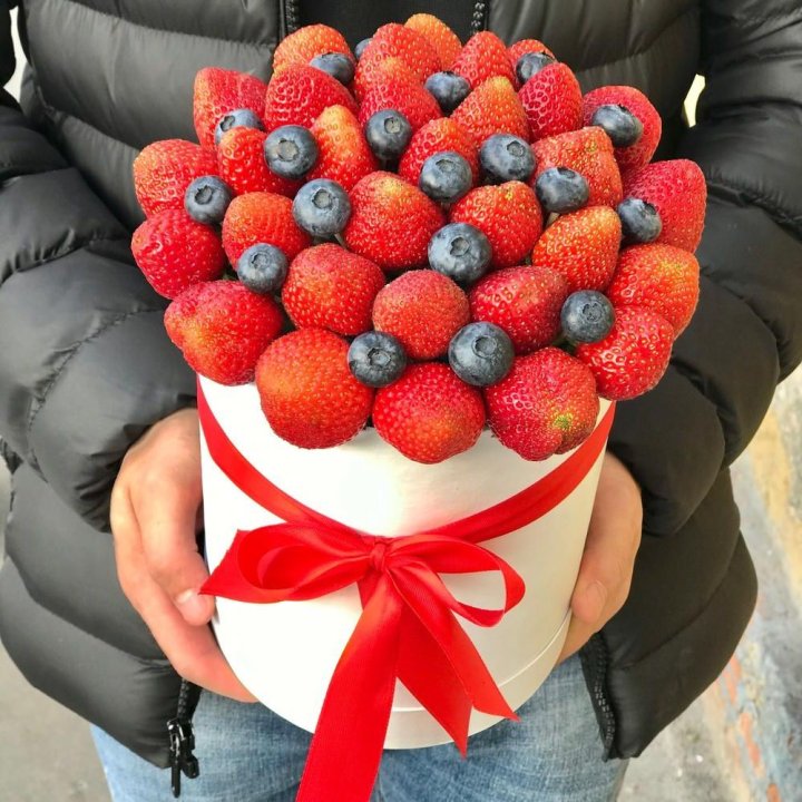 Клубничный бокс №3 в Москве