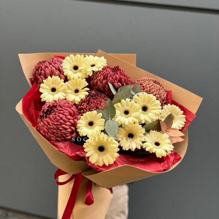 Букет гербер и хризантем Бигуди в Москве
