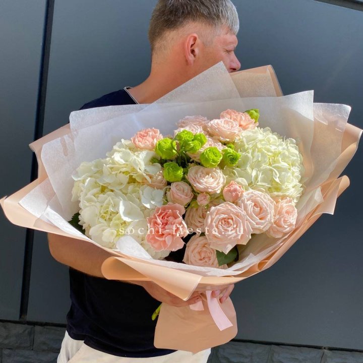 Авторский букет "Нежный крем" в Москве