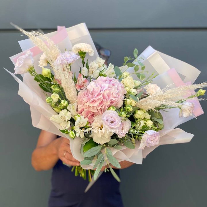 Гортензия "Пинк флоид" в Москве