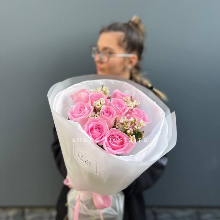 Букет розовых роз  в Москве
