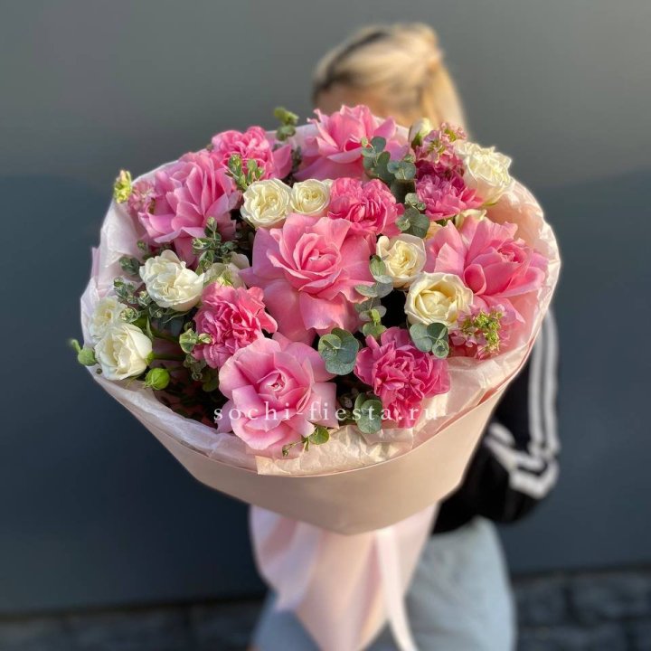  Букет "Малина" с доставкой в Москве