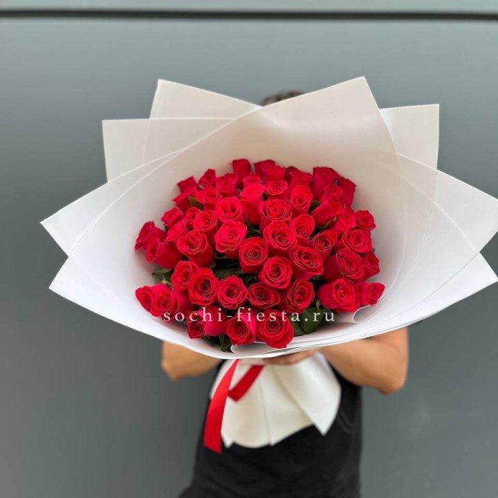 51  красная роза в Москве