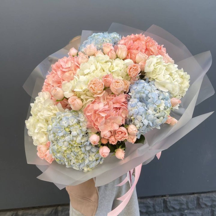 Дуо гортензии и бомбастик в Москве