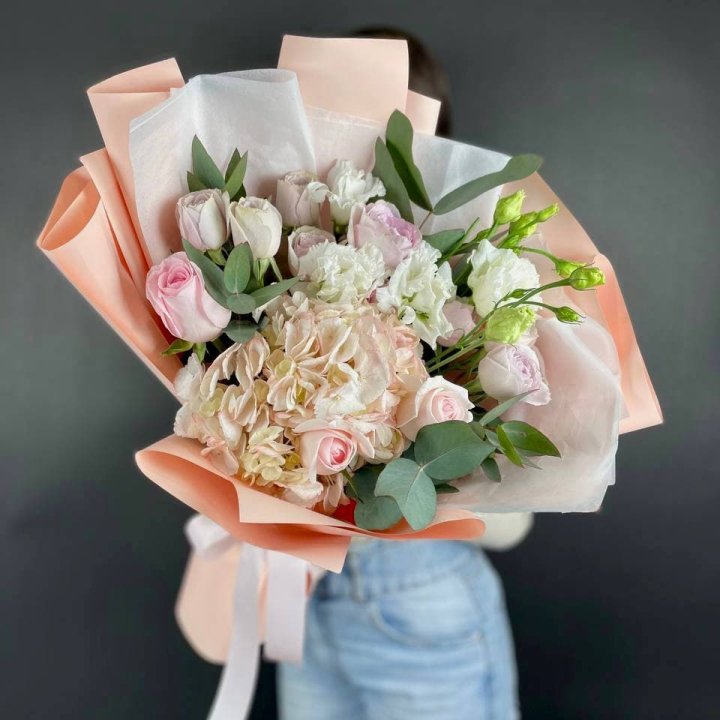 Букет с гортензией "Клодс" в Москве