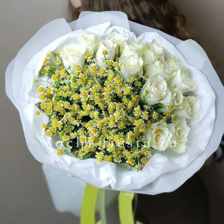 Букет ромашек и роз "Полина" в Москве