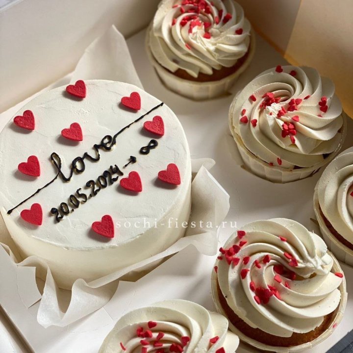 Капкейки и бенто-торт "Любимые" в Москве